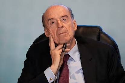 Leyva responde a acusaciones: “El golpista es Gustavo Petro”, niega complot y plantea renuncia legal