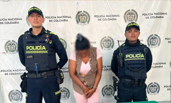 Capturada mujer por presunto tráfico de estupefacientes en el barrio los Olivos en Barranquilla