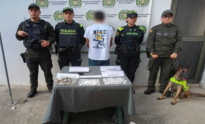 En Ambalema, policías con el apoyo del canino 