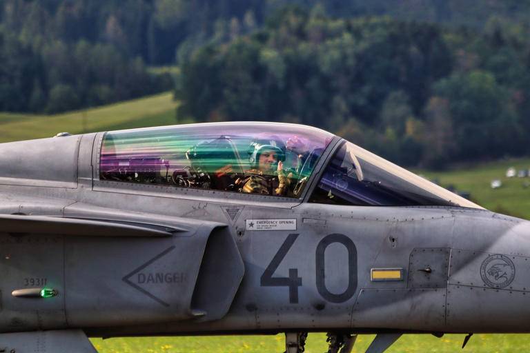 Aviones de combate suecos llegar&aacute;n esta semana a Colombia para exhibici&oacute;n y evaluaci&oacute;n del Gobierno