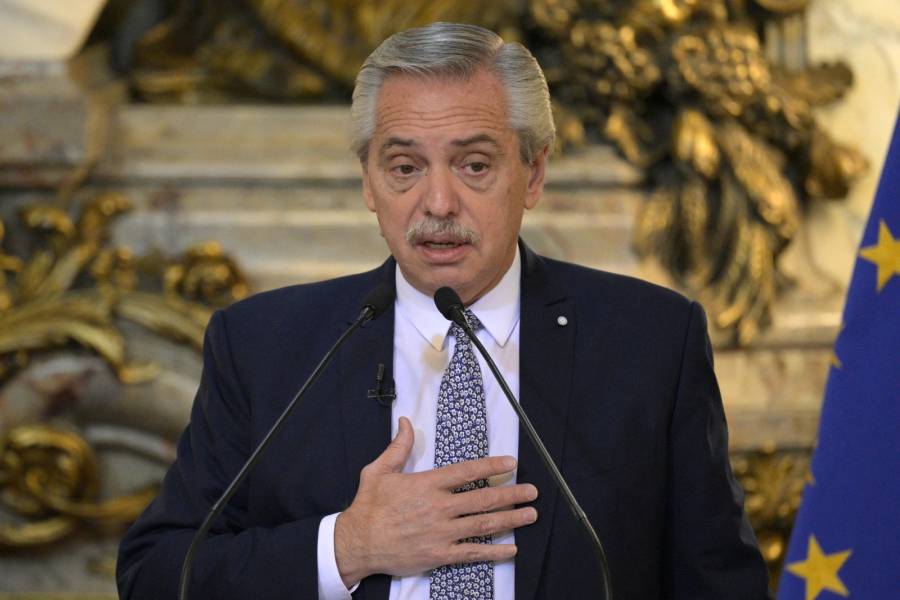 Justicia argentina procesa a expresidente Fern&aacute;ndez por presunta corrupci&oacute;n