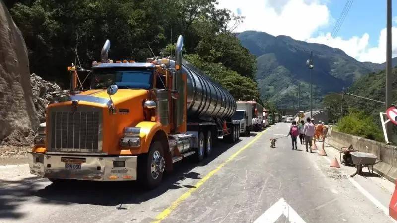 Lluvias obligan nuevo cierre total en la v&iacute;a Bogot&aacute;-Villavicencio