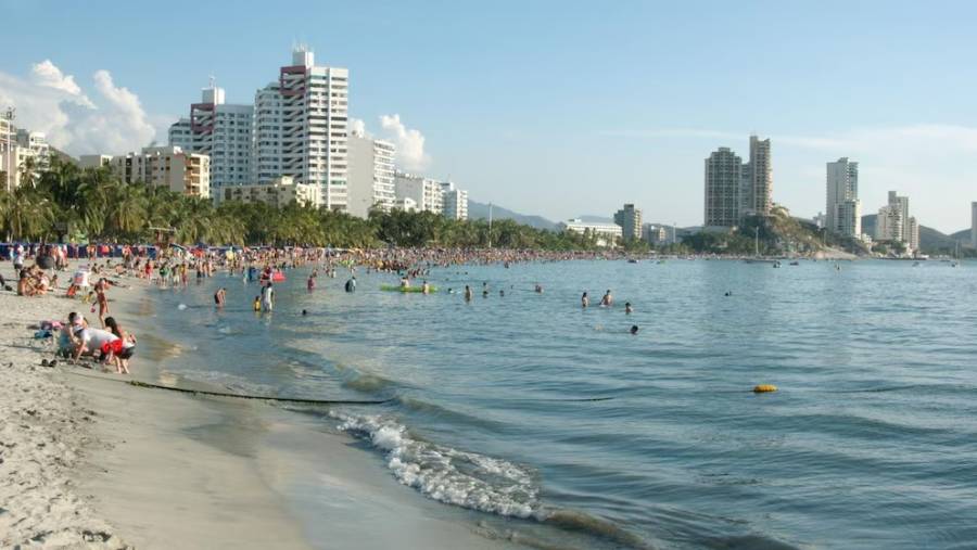 Alertan riesgos sanitarios en playas de Santa Marta por posibles brotes cut&aacute;neos