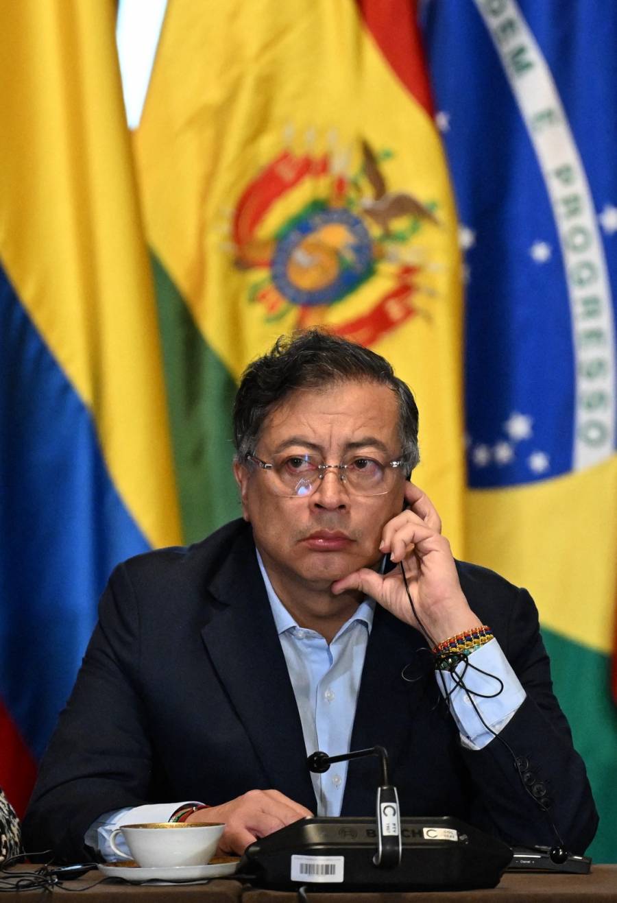 Un inesperado sonido interrumpe al presidente Petro durante alocuci&oacute;n