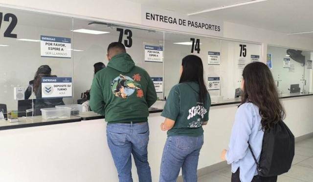 Nuevo convenio estatal deja sin definir qui&eacute;n entregar&aacute; pasaportes desde septiembre