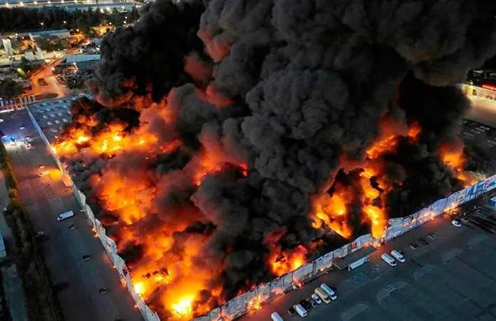 Polonia acusa a un colombiano de incendios comandados por Rusia