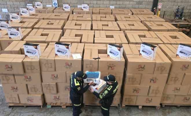 Polic&iacute;a Nacional incauta contenedor con maquinaria sin requisitos legales a la salida del Puerto de Barranquilla