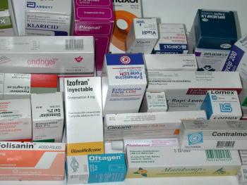 Autoridades costarricenses decomisan medicamentos transportados por ciudadano proveniente de Colombia