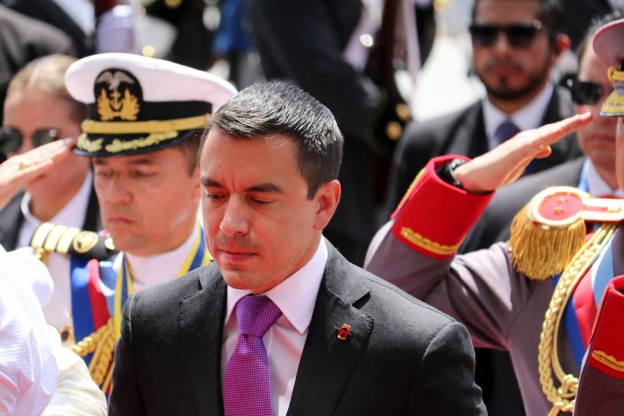 Presidente de Ecuador declara 