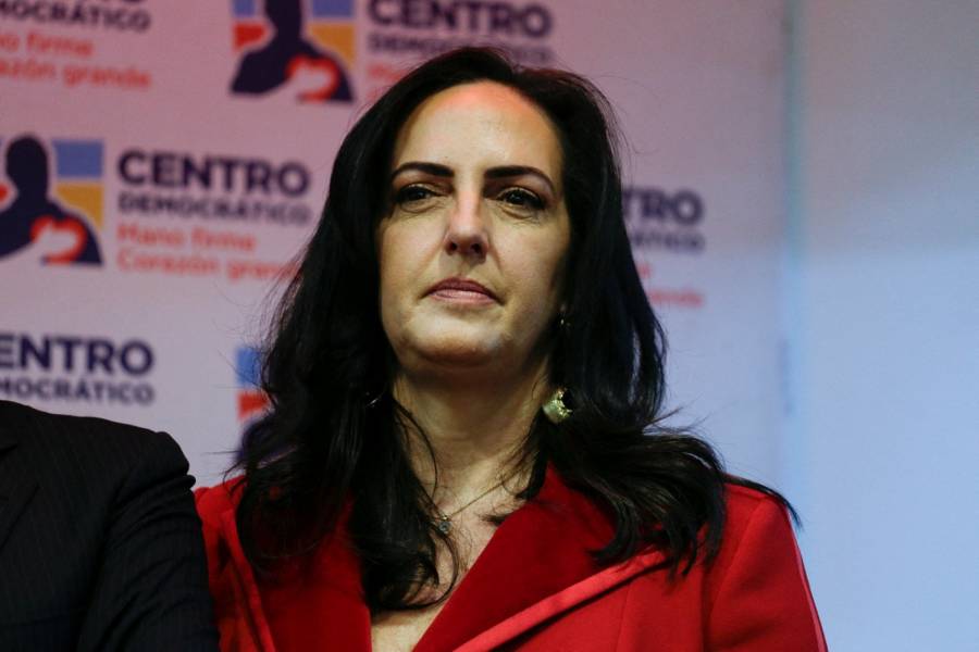 Senadora Mar&iacute;a Fernanda Cabal entrega carta al senador estadounidense Bernie Moreno con preocupaciones sobre el Centro Democr&aacute;tico