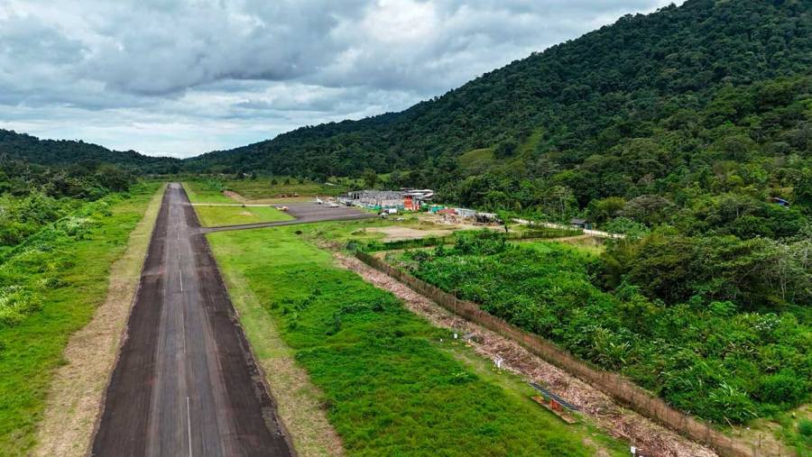 Pista a&eacute;rea de Bah&iacute;a Solano es para generar mayor demanda tur&iacute;stica y riqueza: presidente Petro