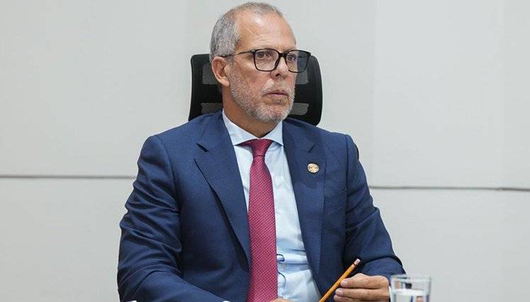 Alfredo Saade se&ntilde;ala que la Procuradur&iacute;a busca sancionarlo disciplinariamente y defiende a Petro