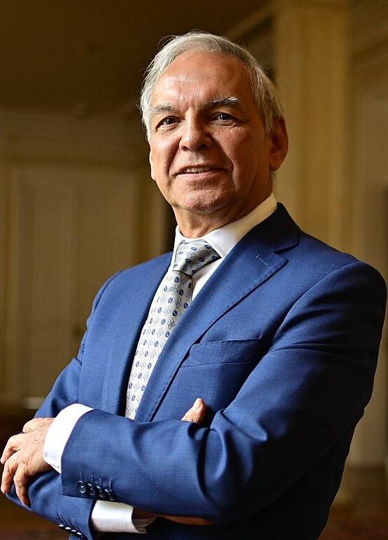 Ricardo Bonilla, exministro de Hacienda, se presenta ante la Fiscal&iacute;a y pone su pasaporte a disposici&oacute;n de las autoridades