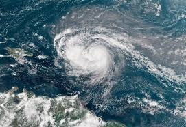 Hurac&aacute;n Erin alcanza categor&iacute;a 5 y amenaza con lluvias e inundaciones en el Caribe