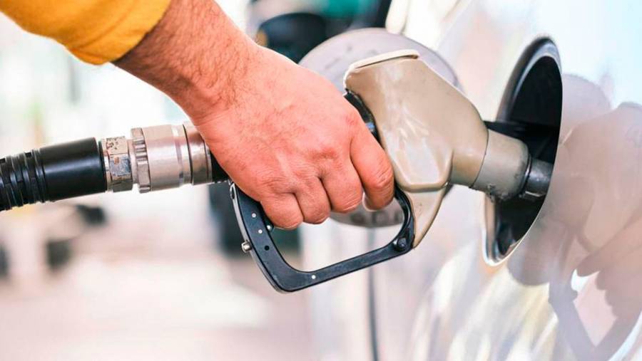 Deuda por subsidios a la gasolina que dej&oacute; gobierno Duque debe ser pagada en nueva reforma tributaria por los m&aacute;s ricos de la sociedad: presidente Petro